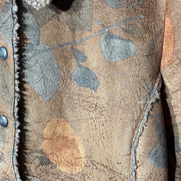 Brown Rose Patterned Teddy Jacket Two Front Pockets‎ Warm Suede Sherpa Style - Picture 3 of 11